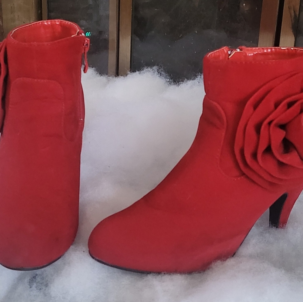 Red Rose Booties - Picture 6 of 6